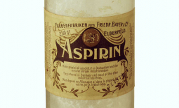 Bouteille contenant de l'Aspirin, 1899, archives Bayer
