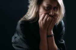 Femme anxieuse